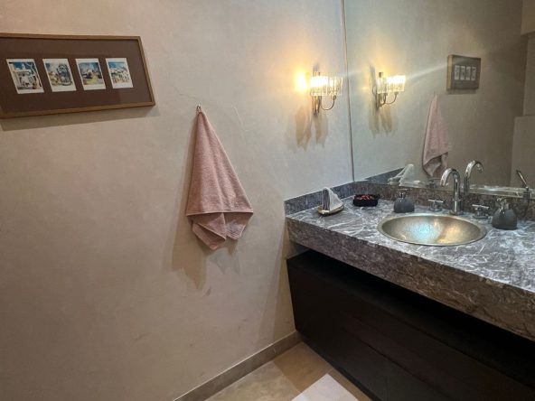 Salle de bain dans une villa à louer sur Marrakech