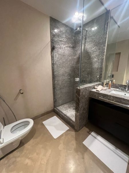 Salle de bain dans une villa de luxe à louer à Marrakech