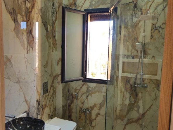 Salle de bain d'une villa à vendre à Marrakech