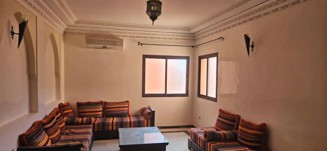 salon d'un appartement à louer à Marrakech