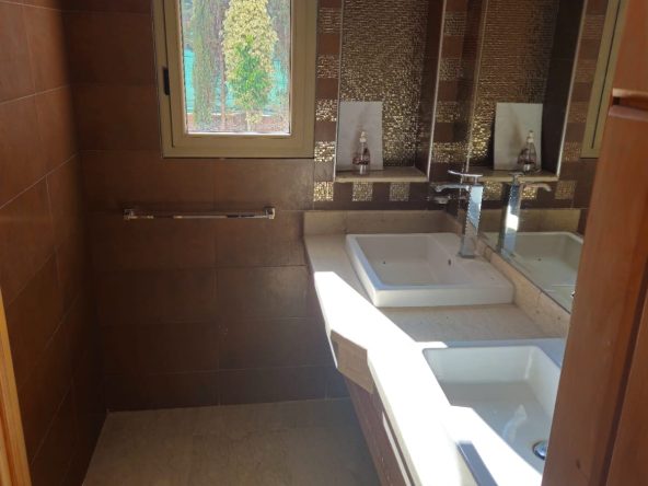 Salle de bain d'une villa de luxe à louer à Marrakech