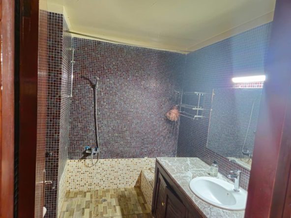 salle de bain d'un appartement à louer à Marrakech Hivernage