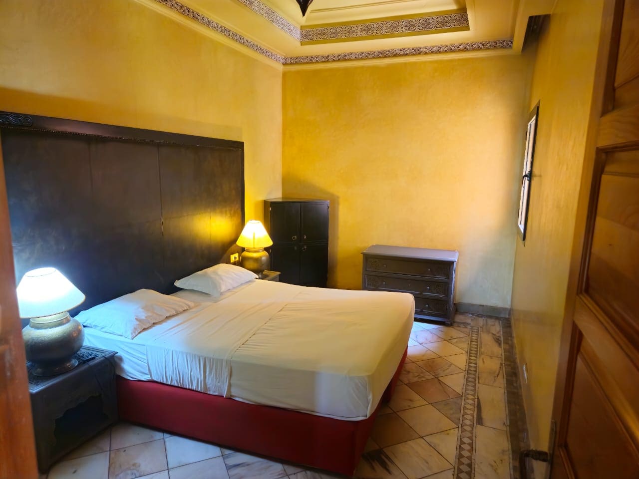 Chambre à coucher d'un appartement à louer à Marrakech Palmeraie