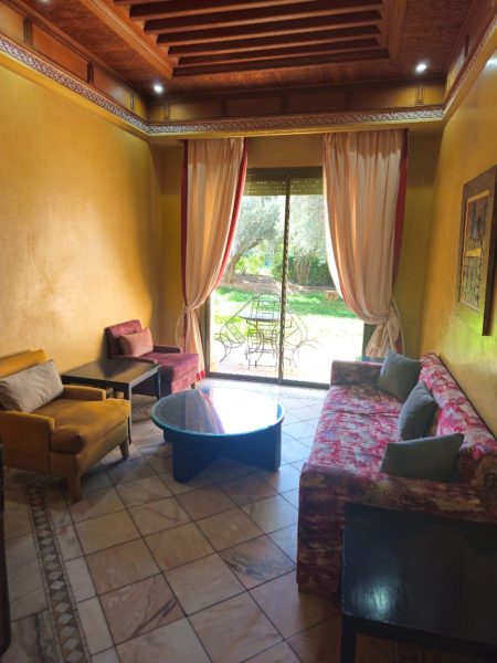 Salon d'un appartement à louer à Marrakech Palmeraie